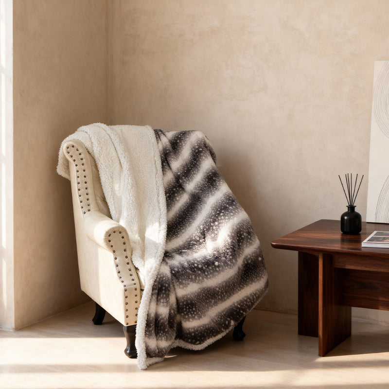 Accogliente coperta per cani da donna in morbido pile e design moderno