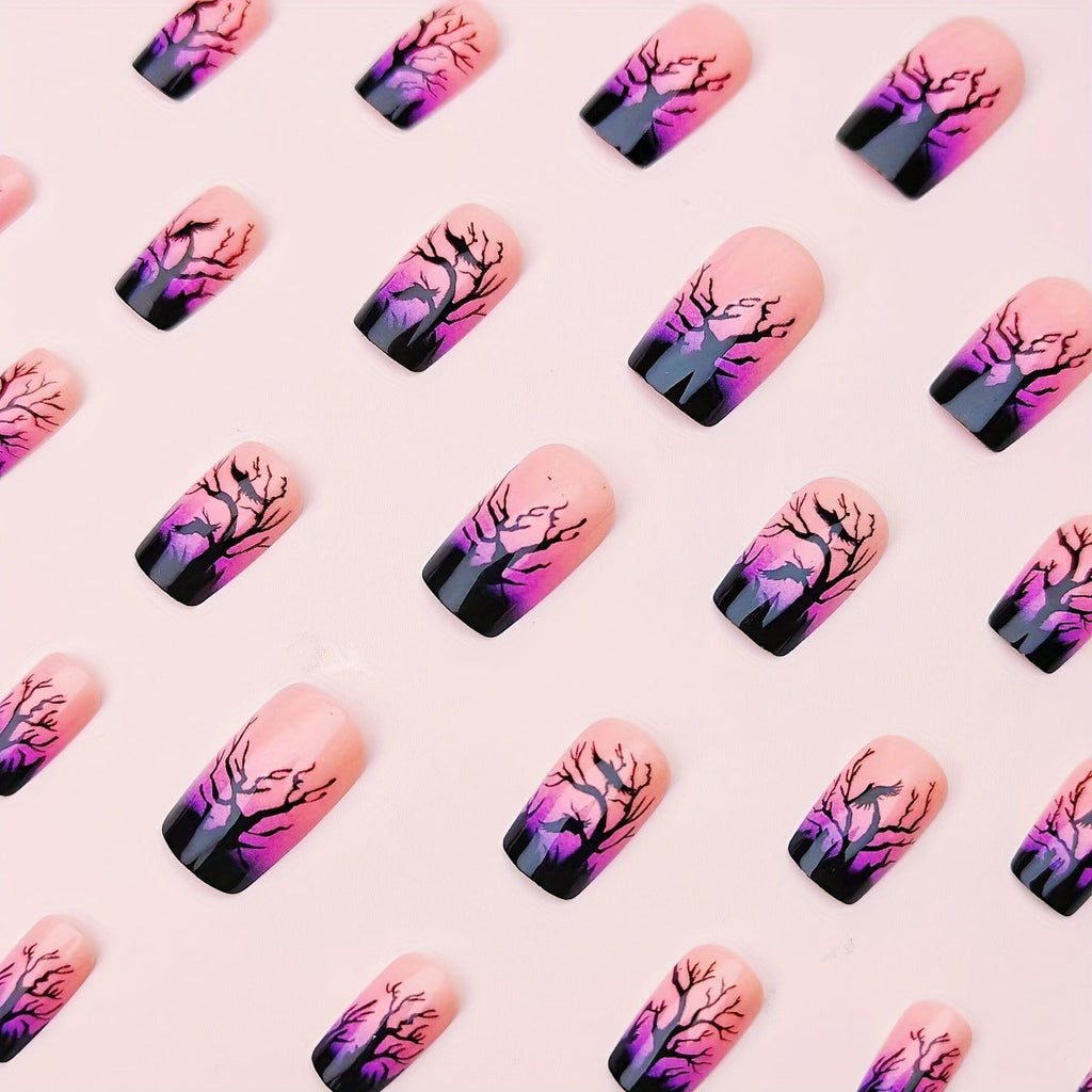 Nail art creativa con il mistico design della foresta autunnale