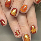 Nail art in gel con motivo foglia autunnale