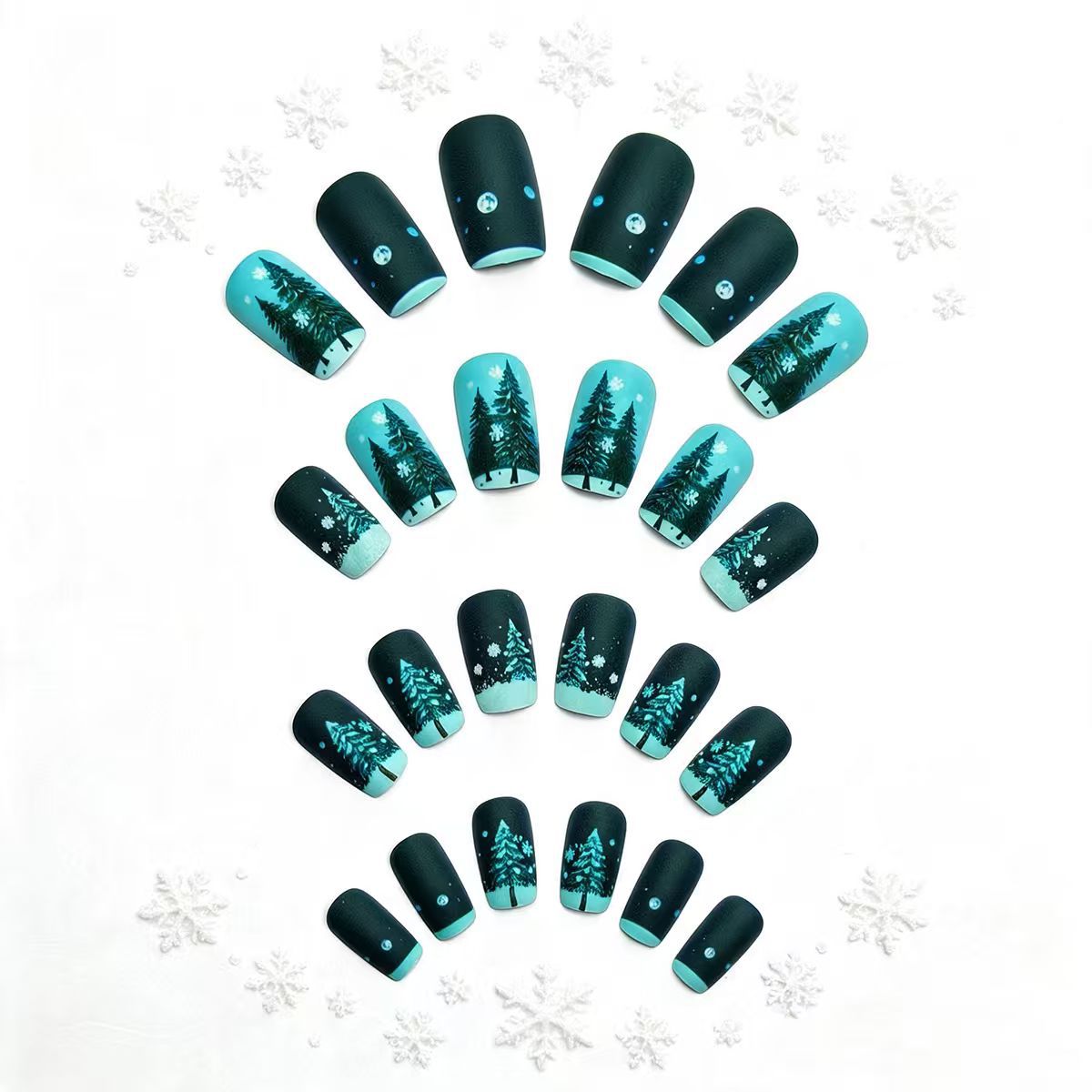 Nail art a tema foresta invernale