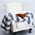 Accogliente coperta per cani da donna in morbido pile e design moderno
