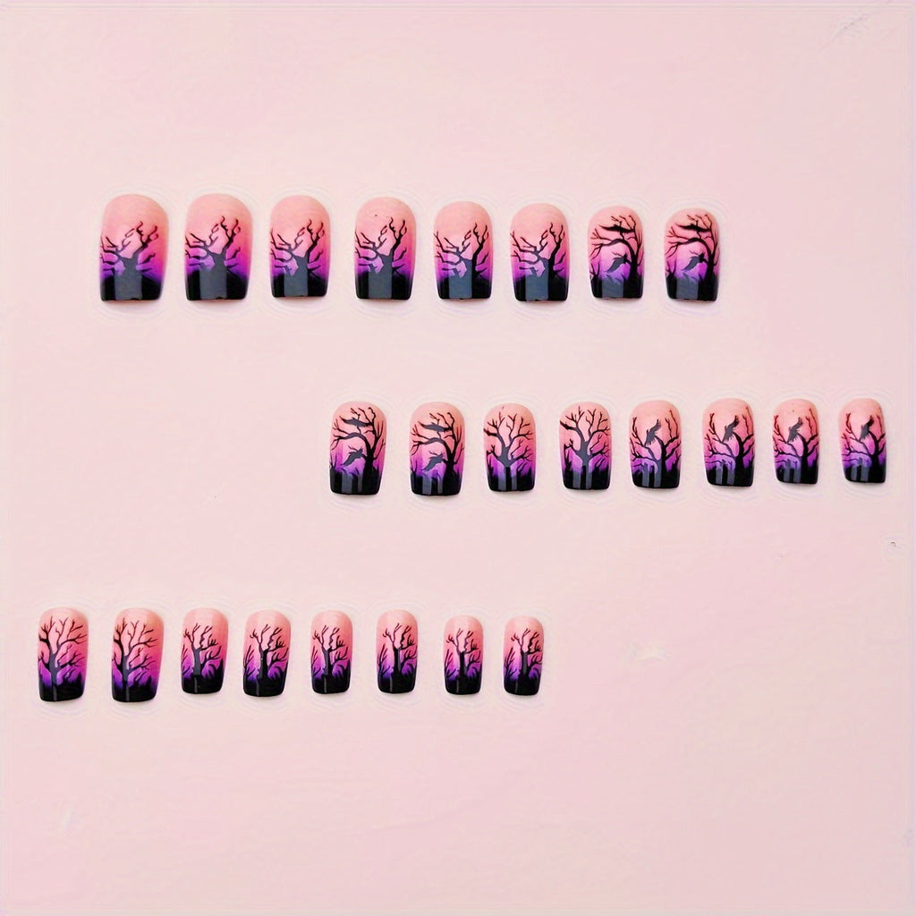 Nail art creativa con il mistico design della foresta autunnale