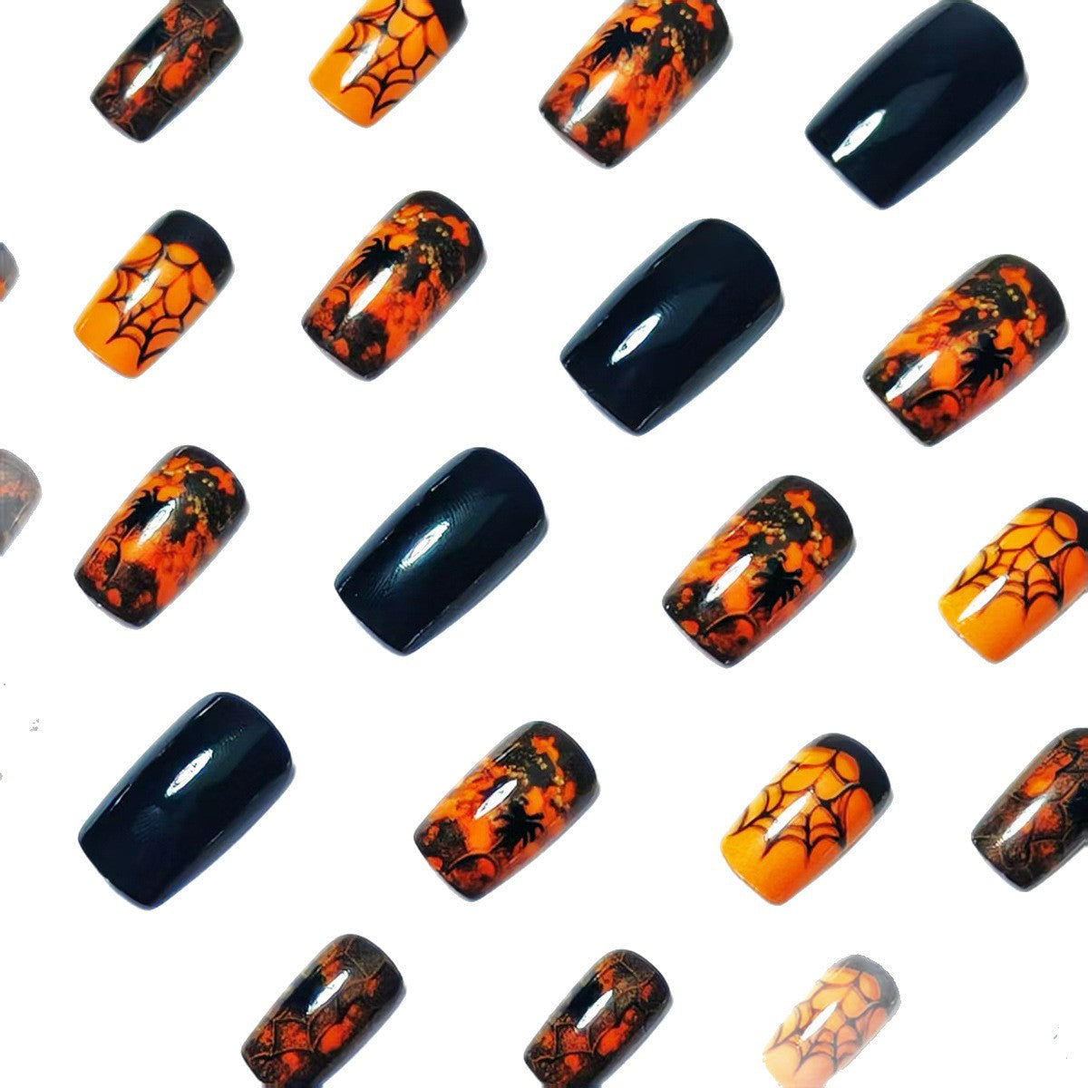 Nail art con ragnatela a tema Halloween