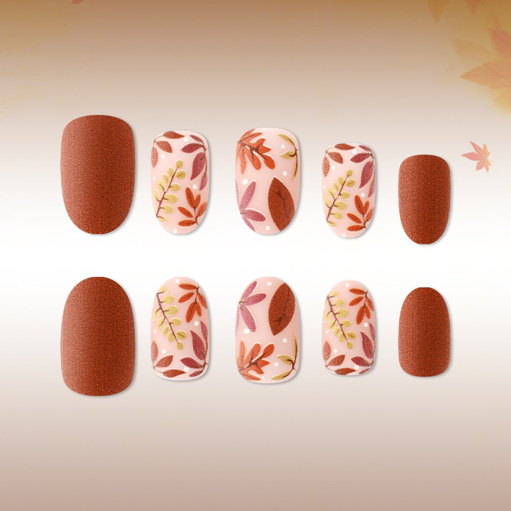 Nail art artistica ispirata all'autunno