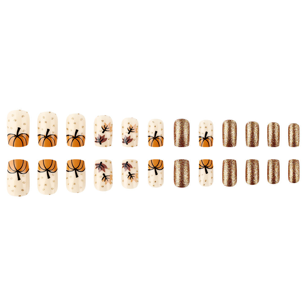 Nail art decorativa ispirata all'autunno