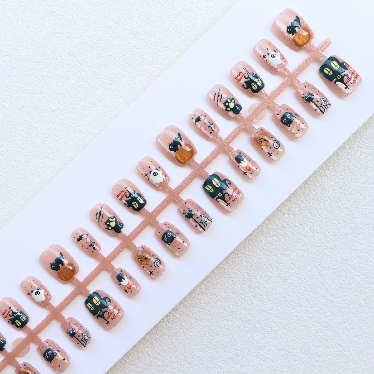 Set creativo per nail art a pressione a tema Halloween