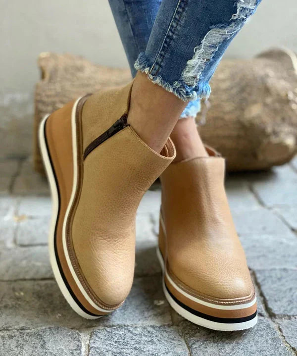 Lussuosi stivali in pelle da donna con tacco medio-alto per un comfort che dura tutto il giorno e uno stile classico