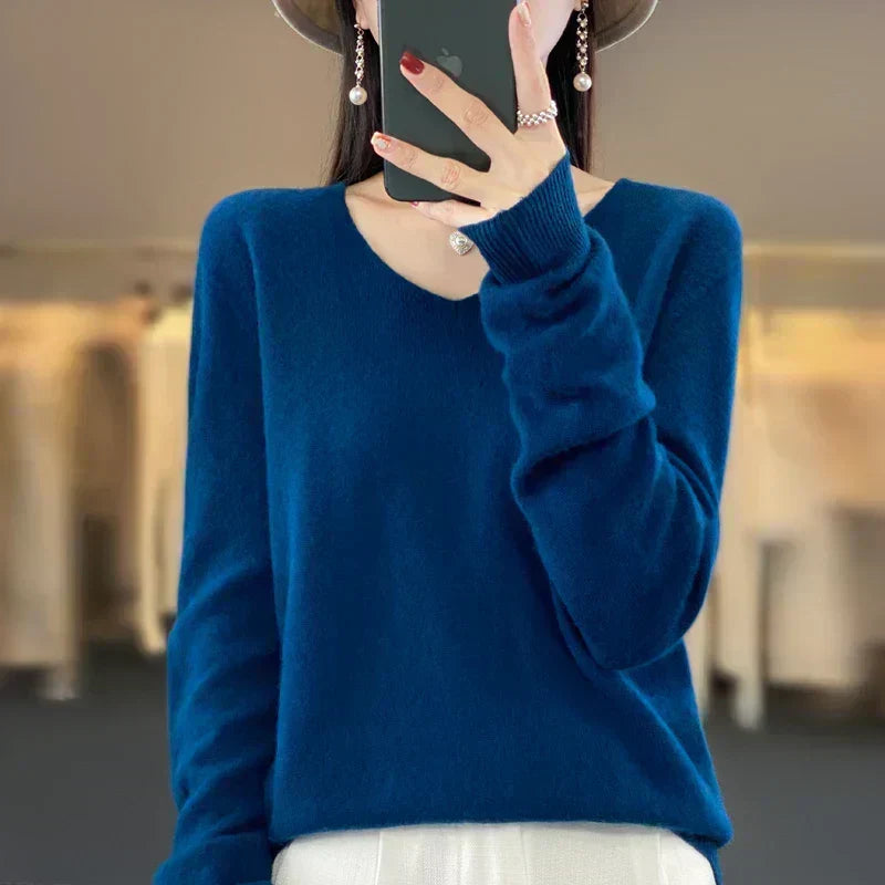 Maglione da donna con scollo a V in lana merino Aurelle, essenziale per tutti i giorni