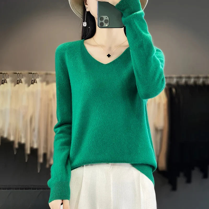 Maggio: Maglione Scollo a V 100% Lana Merino