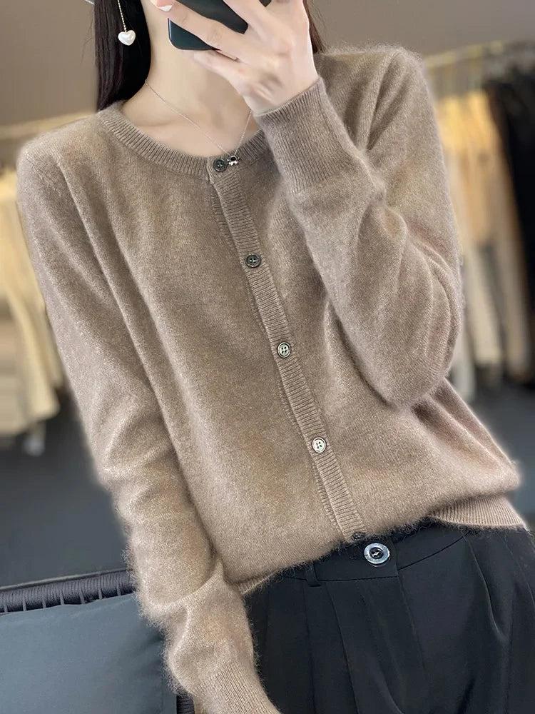 Celine: Maglione/Cardigan Super Caldo | Maglia in Puro Cashmere 100%.
