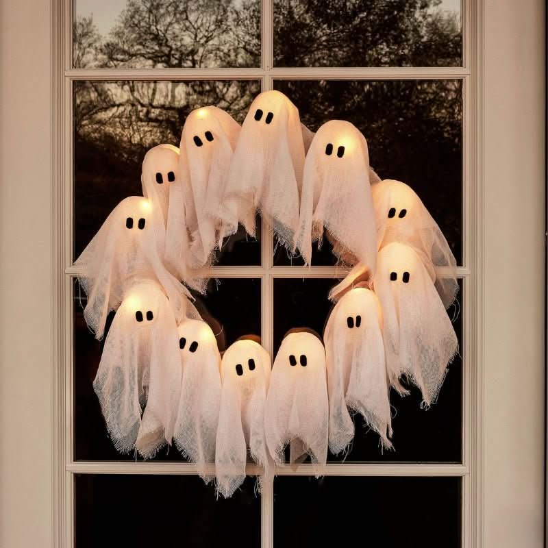 Magia spettrale di Halloween per decorazioni atmosferiche