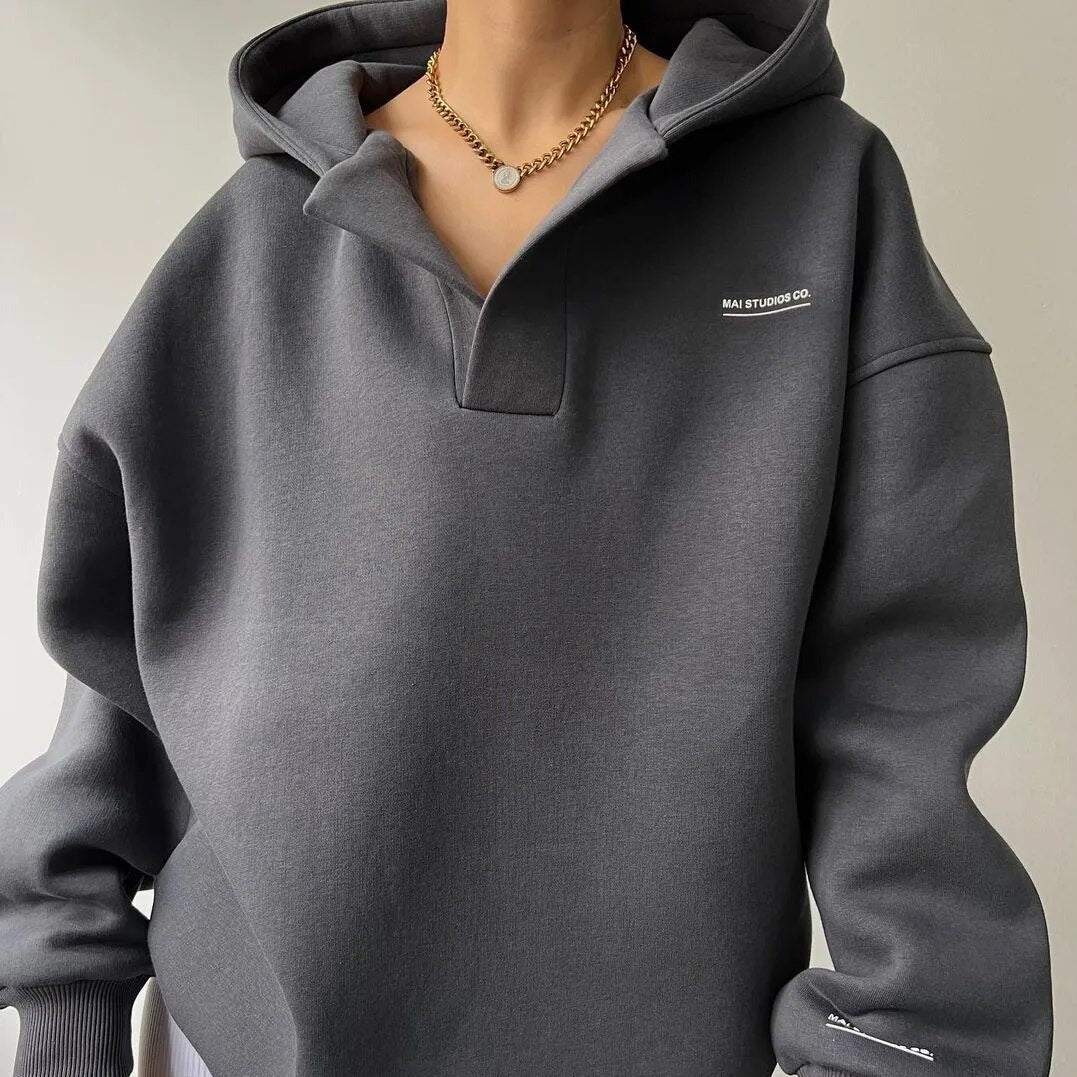 Felpa con cappuccio oversize da donna accogliente - Intaglio a V squadrato, pile