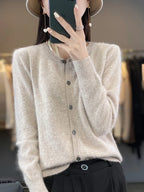 Celine: Maglione/Cardigan Super Caldo | Maglia in Puro Cashmere 100%.