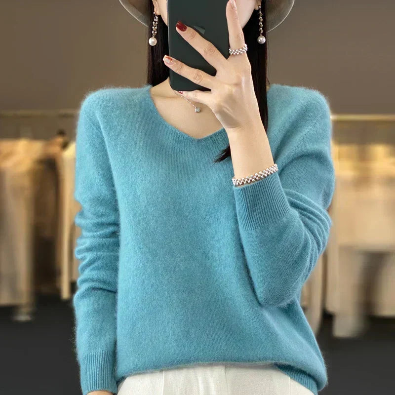 Maglione da donna con scollo a V in lana merino Aurelle, essenziale per tutti i giorni
