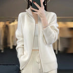 Cardigan/maglione da donna con cerniera in pura lana 100%.