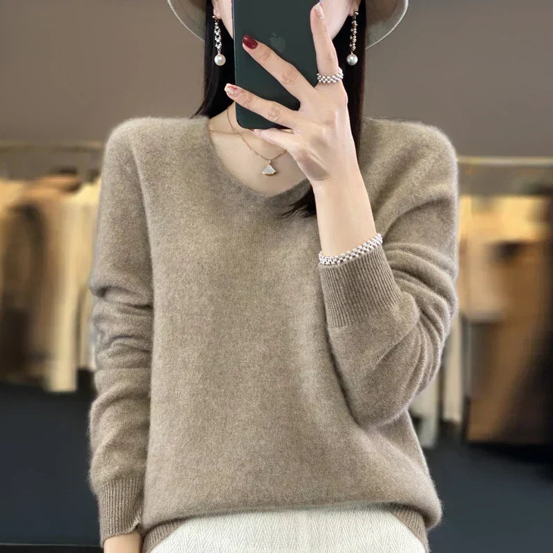 Maglione da donna con scollo a V in lana merino Aurelle, essenziale per tutti i giorni