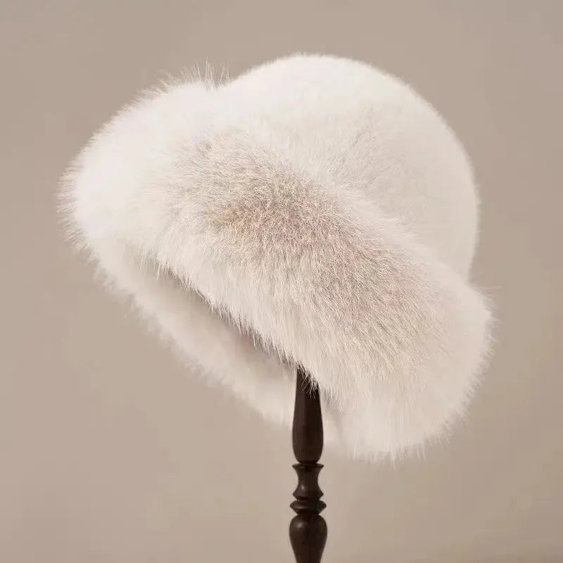 Elegante cappello invernale con fodera in pelliccia