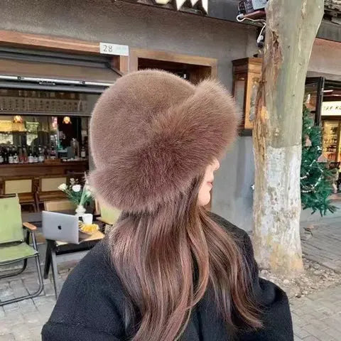 Elegante cappello invernale con fodera in pelliccia