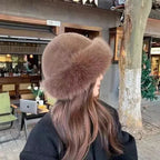 Elegante cappello invernale con fodera in pelliccia