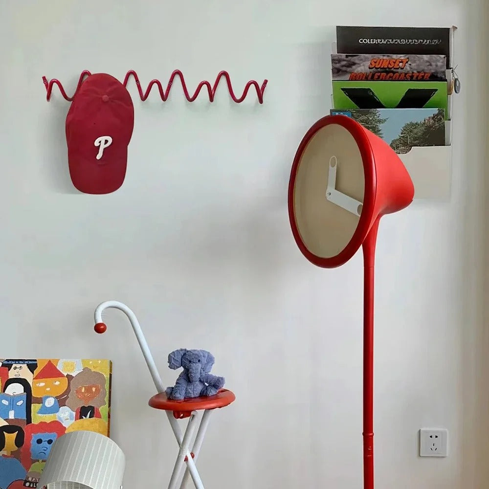 Appendiabiti da parete in ghisa nera con design ondulato per ingresso, camera da letto o bagno