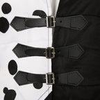 Abito di Halloween Asimmetrico | Design Bicolore Bianco e Nero con Cappuccio