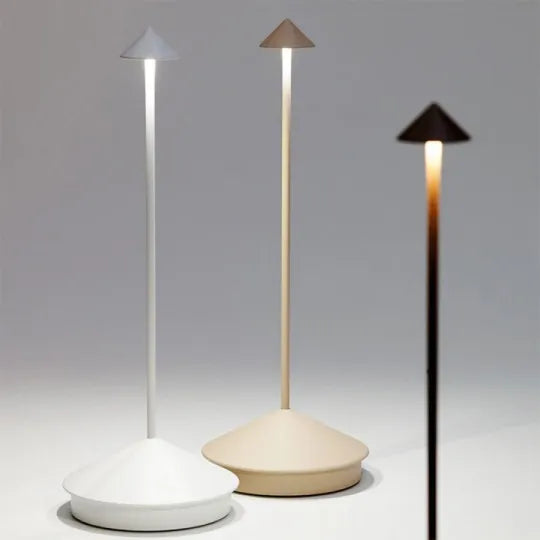 Lampada da tavolo LED senza fili bianca e dorata dal design moderno per soggiorno o terrazza