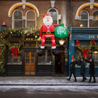 Babbo Natale gonfiabile LED da 2,4 m che arrampica | Decorazione natalizia da esterno premium e impermeabile