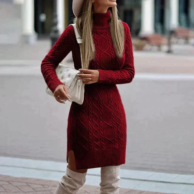 Abito maglione lavorato a maglia a trecce con collo dolcevita da donna