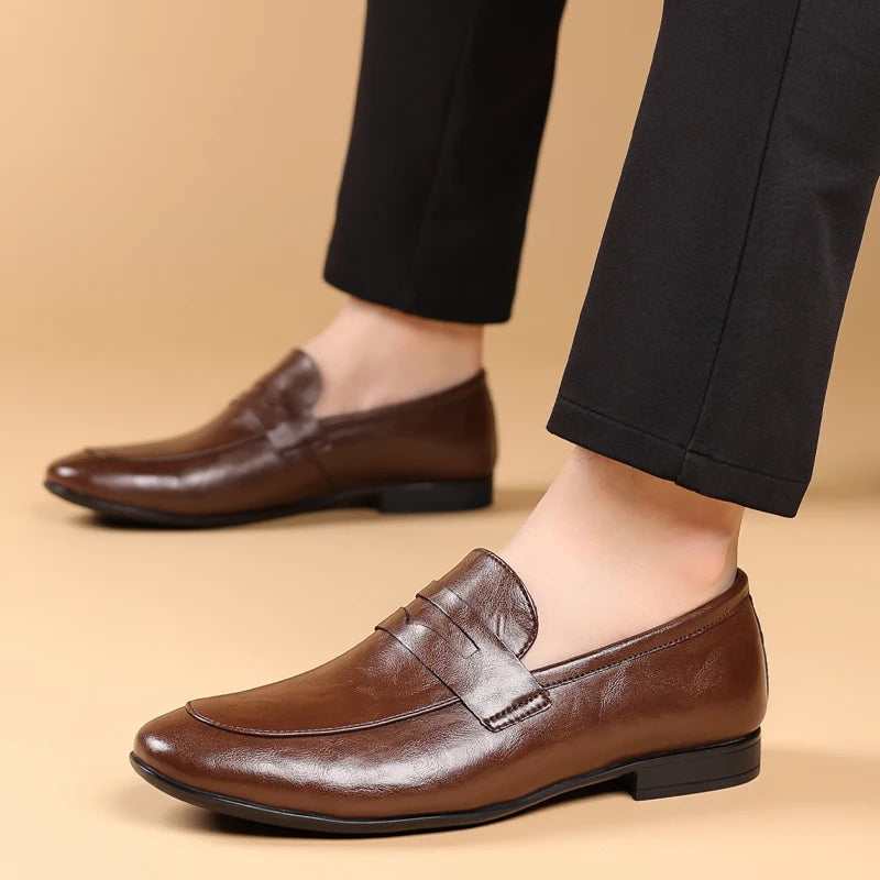 Mocassini eleganti classici da uomo in pelle slip-on per uno stile professionale