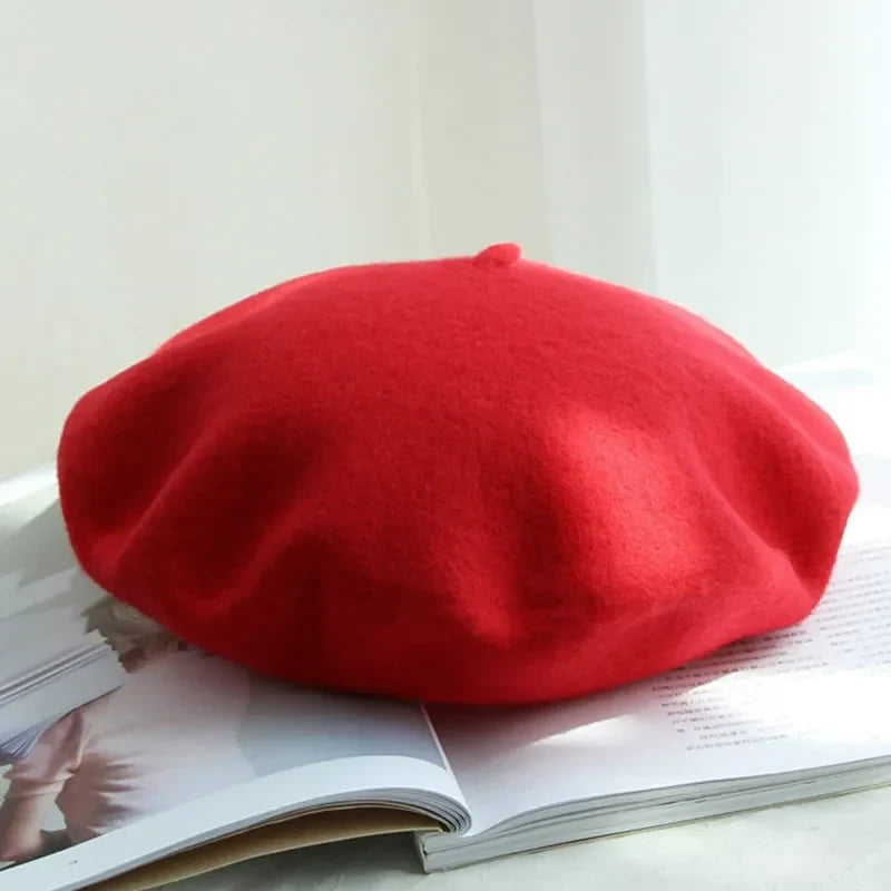 Berretto classico in lana da donna: cappello elegante e caldo