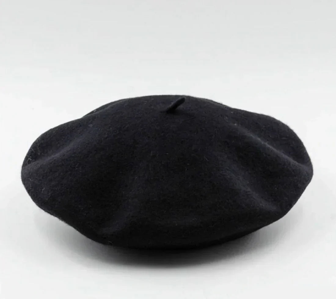 Berretto classico in lana da donna: cappello elegante e caldo
