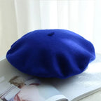 Berretto classico in lana da donna: cappello elegante e caldo