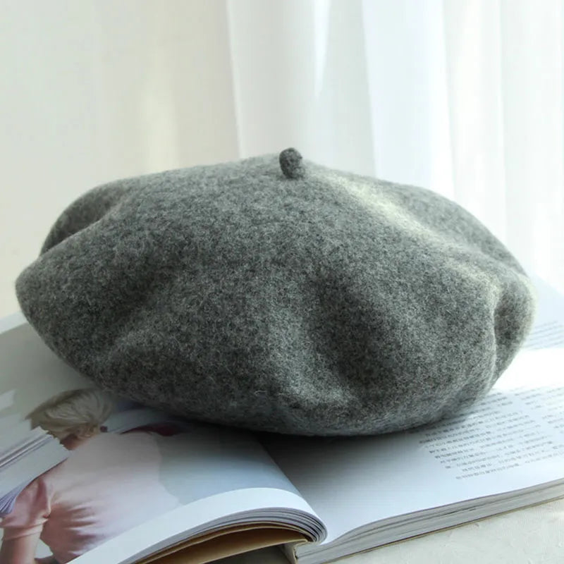 Berretto classico in lana da donna: cappello elegante e caldo