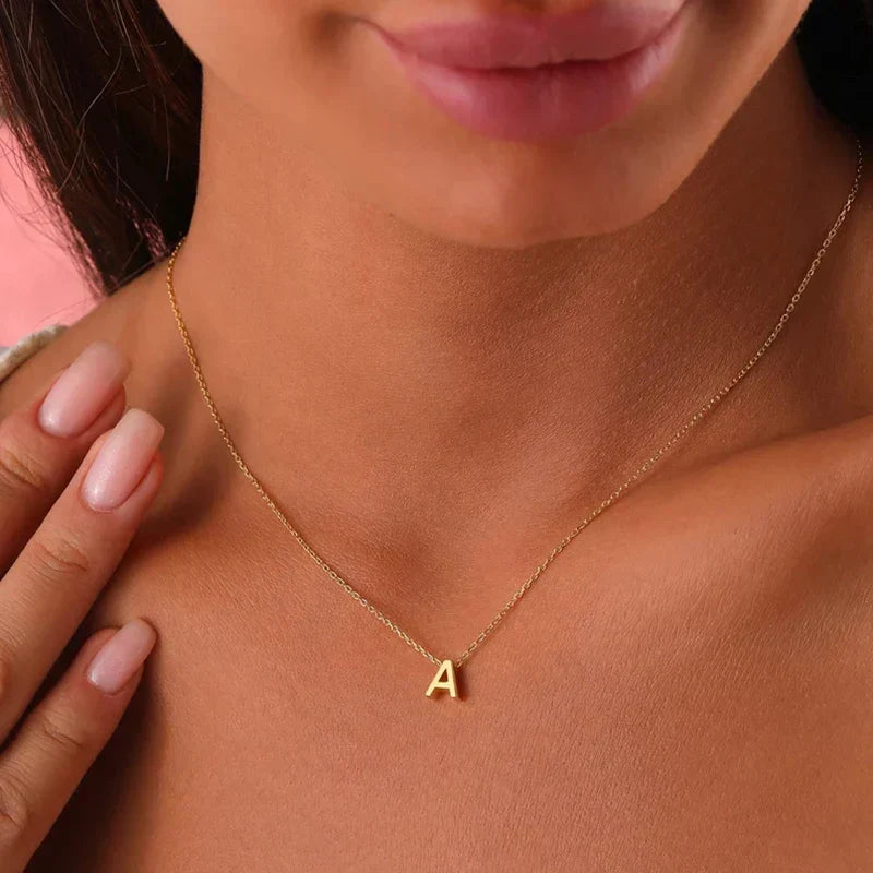 Collana Minimalista con Iniziale