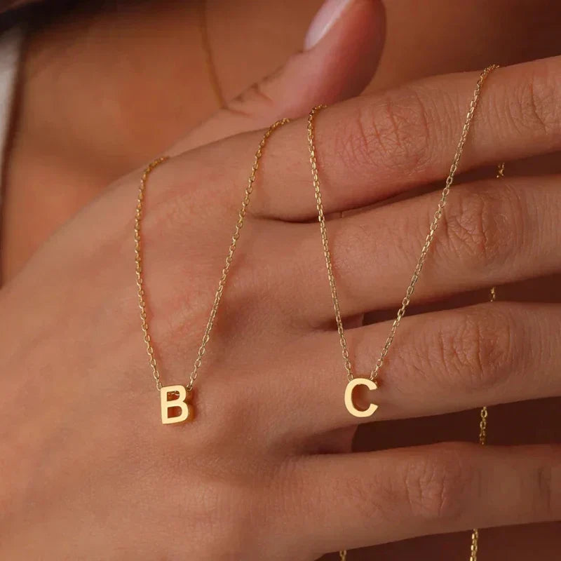 Collana Minimalista con Iniziale