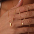Collana Minimalista con Iniziale