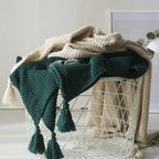 Accogliente coperta scandinava in lana lavorata a maglia