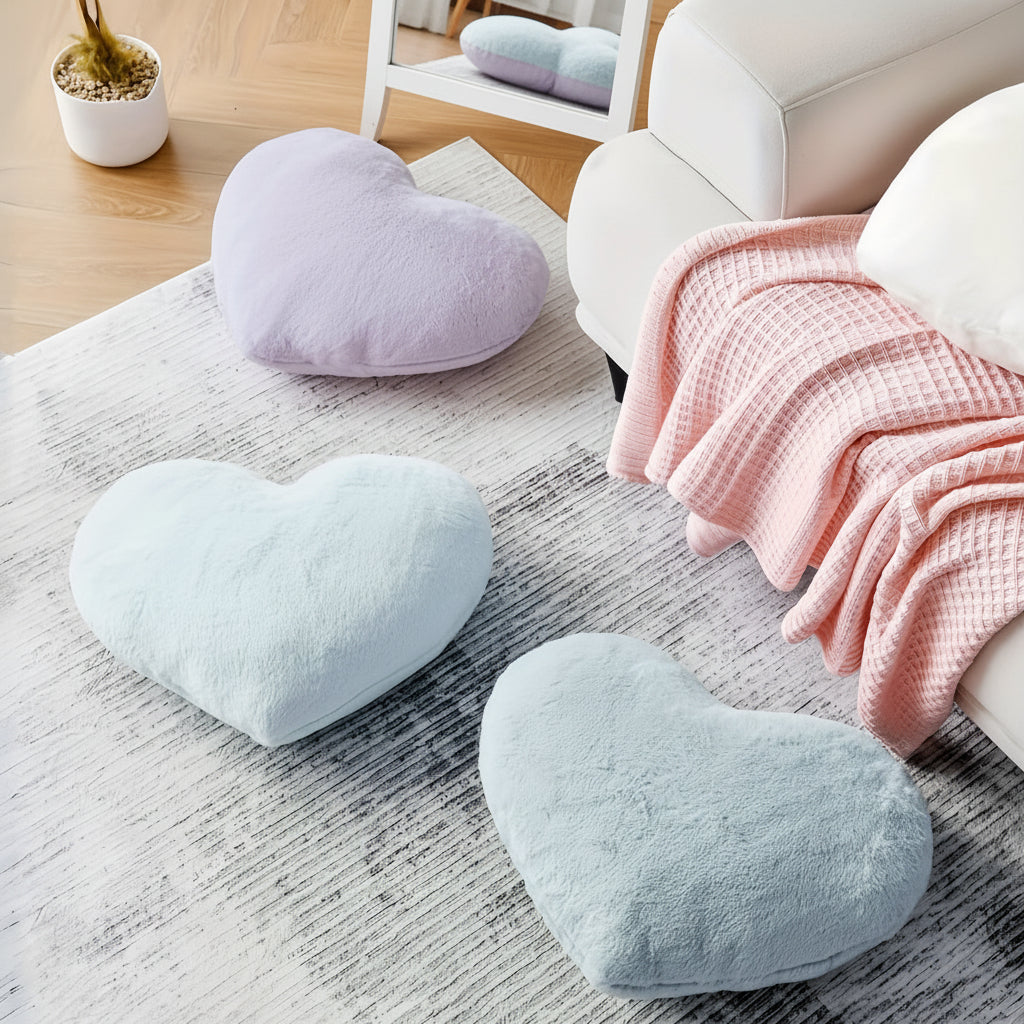 Cuscino da divano decorativo a forma di cuore in peluche