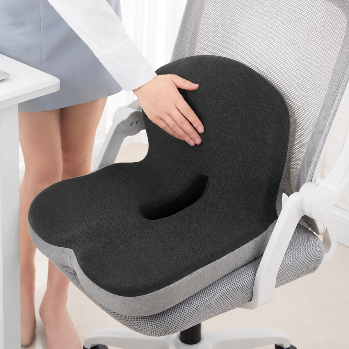 Cuscino per seduta | Cuscino ergonomico in memory foam | Allevia la pressione e antiscivolo | ErgoComfort