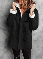 Elegante cappotto con cappuccio con design unico a bottoni