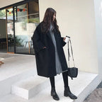 Trench oversize elegante da donna per business e casual