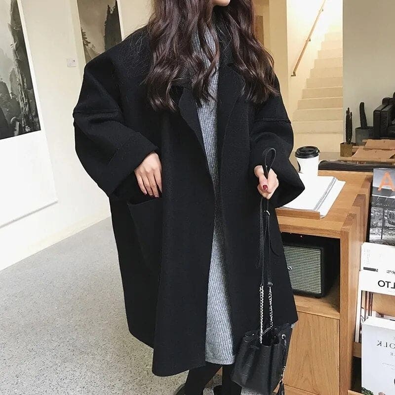 Trench oversize elegante da donna per business e casual