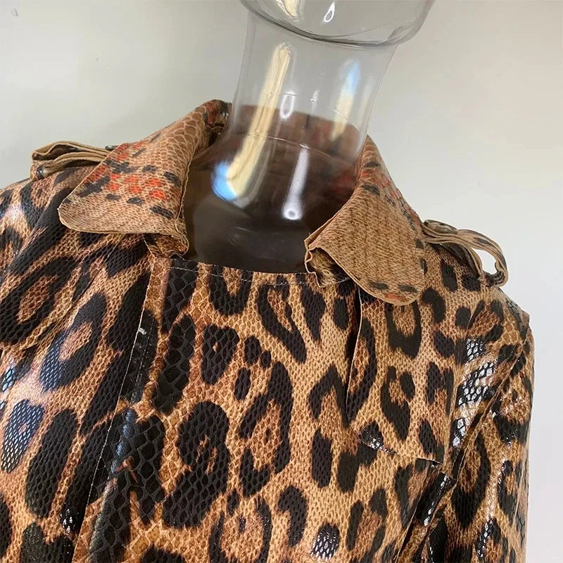 Trench doppiopetto elegante da donna