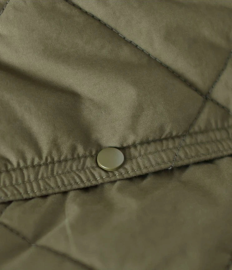 Cappotto invernale elegante con cappuccio taglie forti da donna