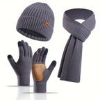 Set invernale gioioso: cappello, sciarpa e guanti per coppie