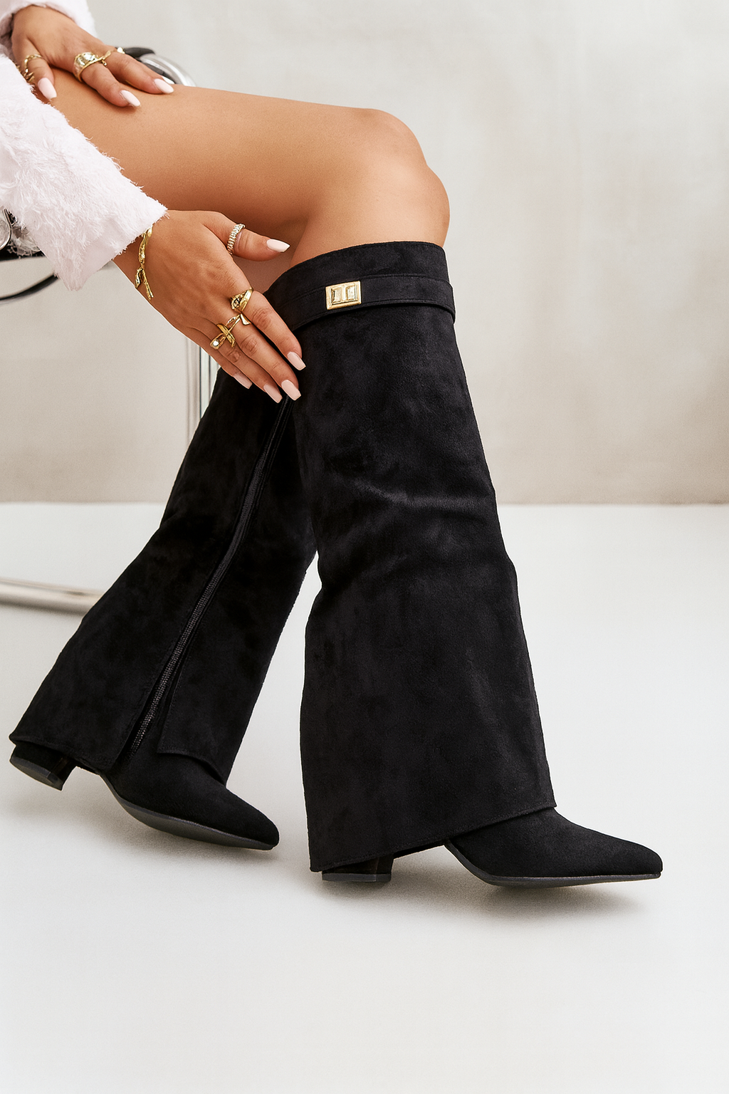Eleganti stivali alti da donna in pelle o camoscio, tacco 8,5 cm