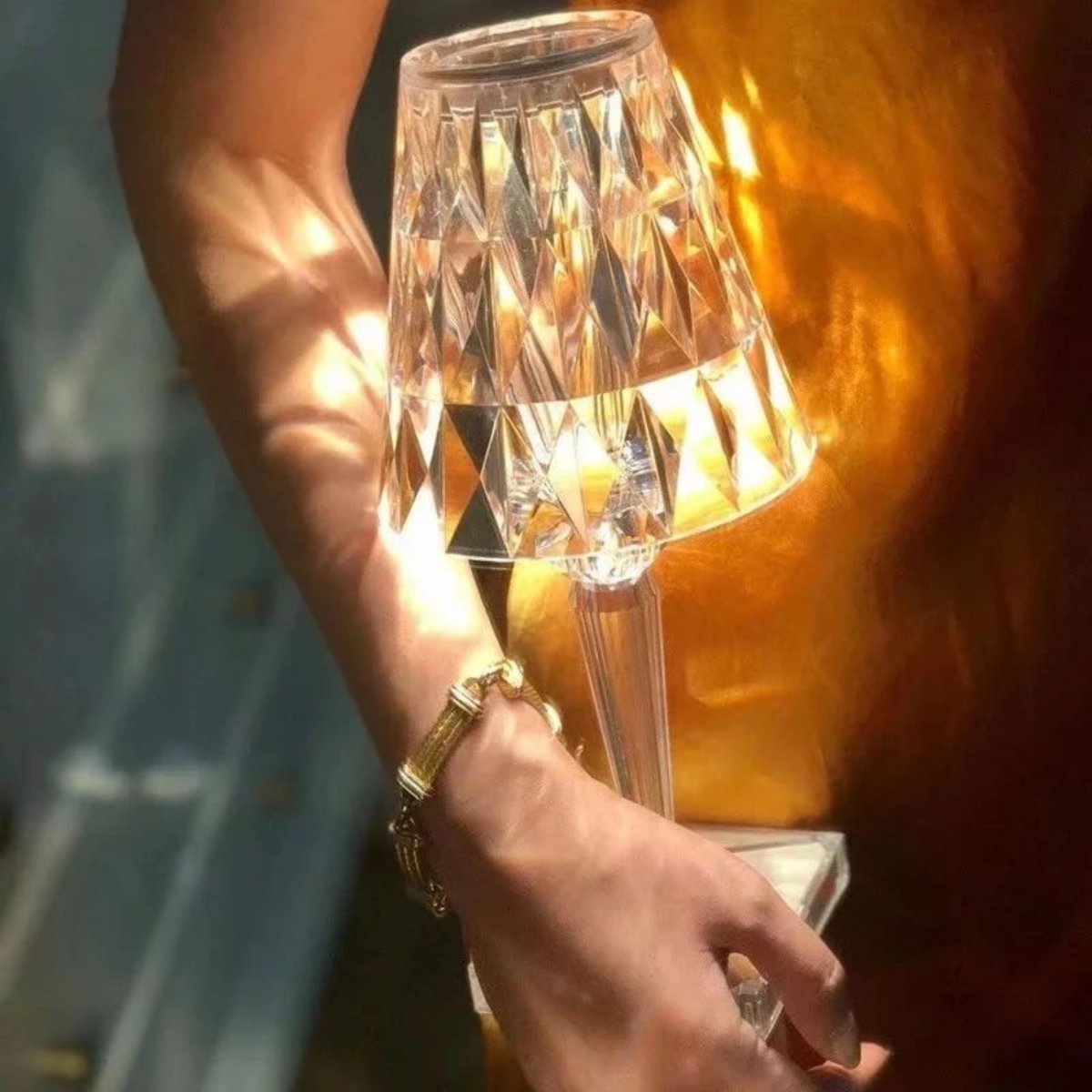 Moderna Lampada da Tavolo Lucida con Cristalli e Facile Controllo