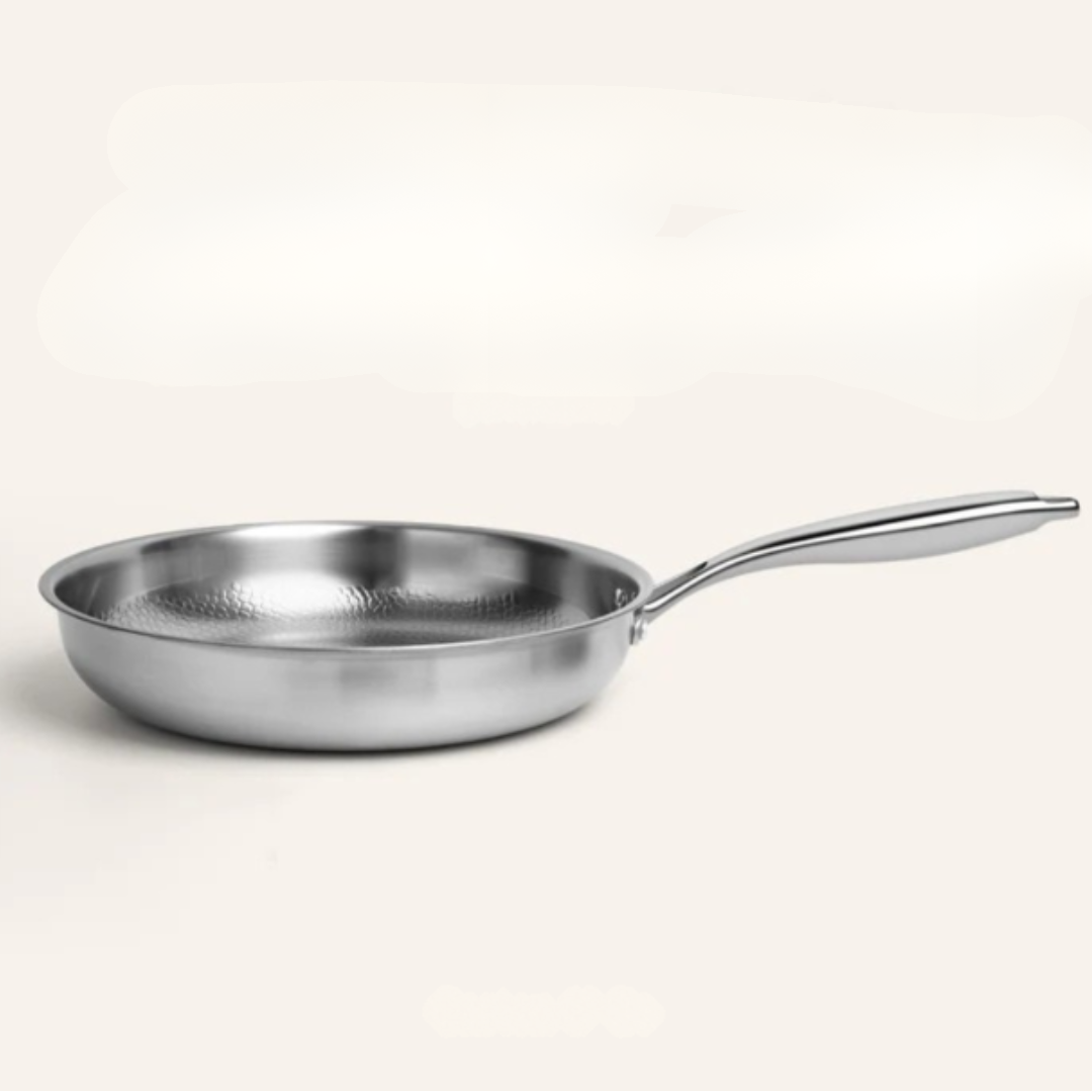 Padella in titanio per induzione – Martellata, Resistente ed Elegante