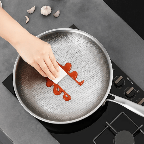 Padella in Titanio Premium per Tutti i Piani Cottura - Cucina in Modo Più Sano e Duraturo