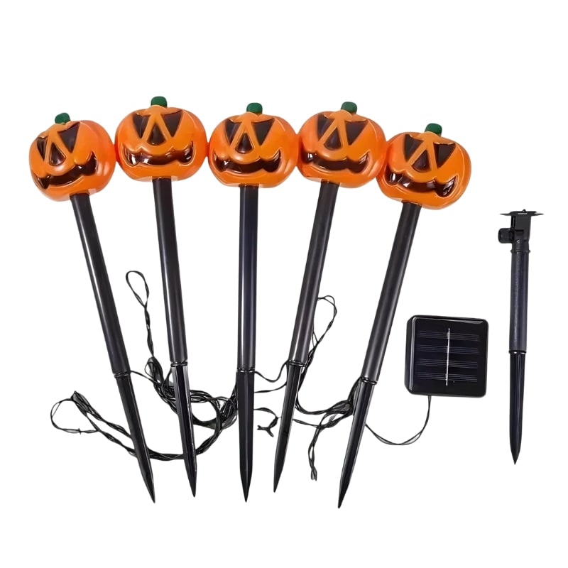 Luci solari per percorsi di Halloween con pali di zucca per la decorazione del cortile esterno